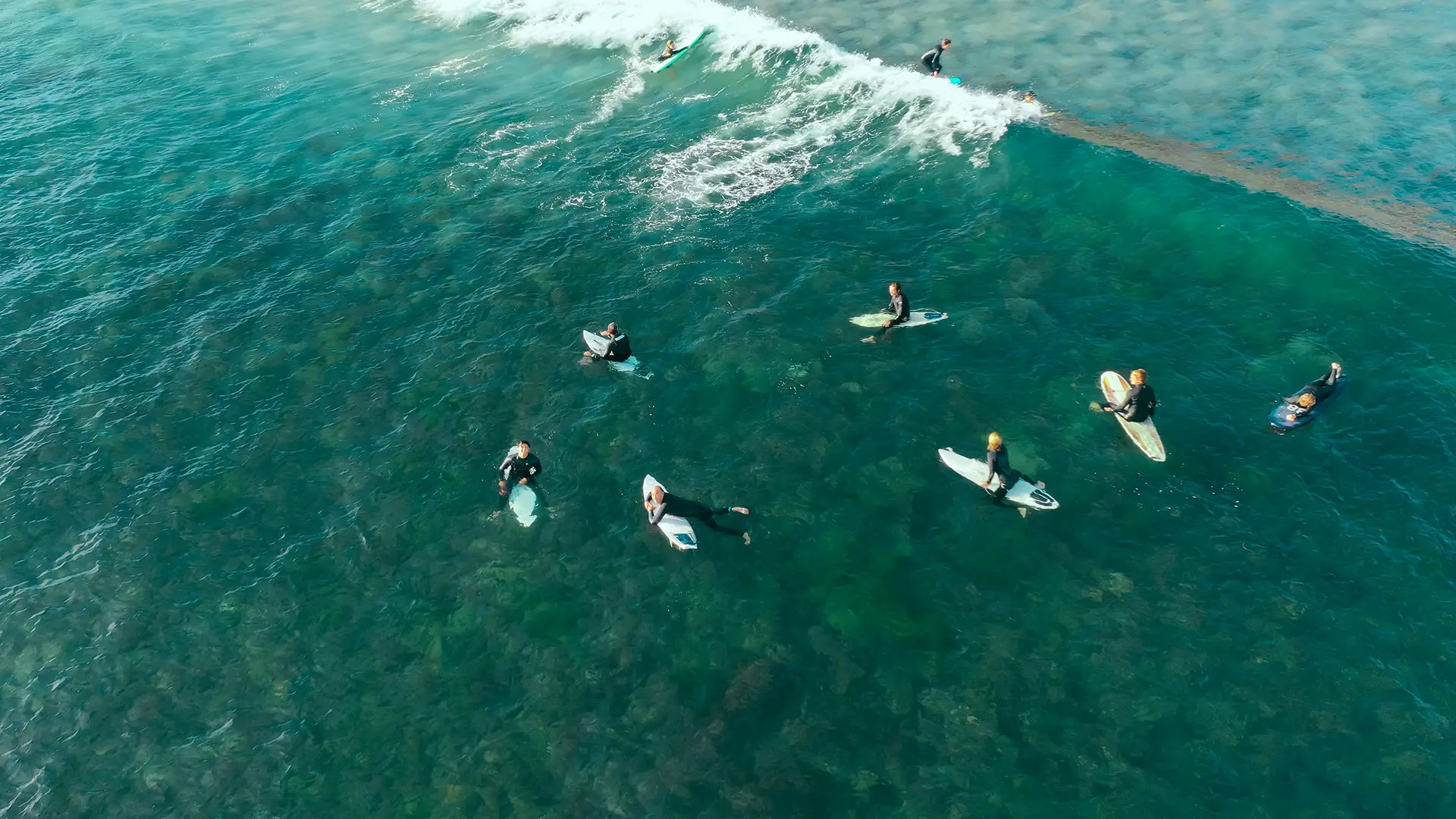 cours de SURF à BIARRITZ​ adultes et enfant